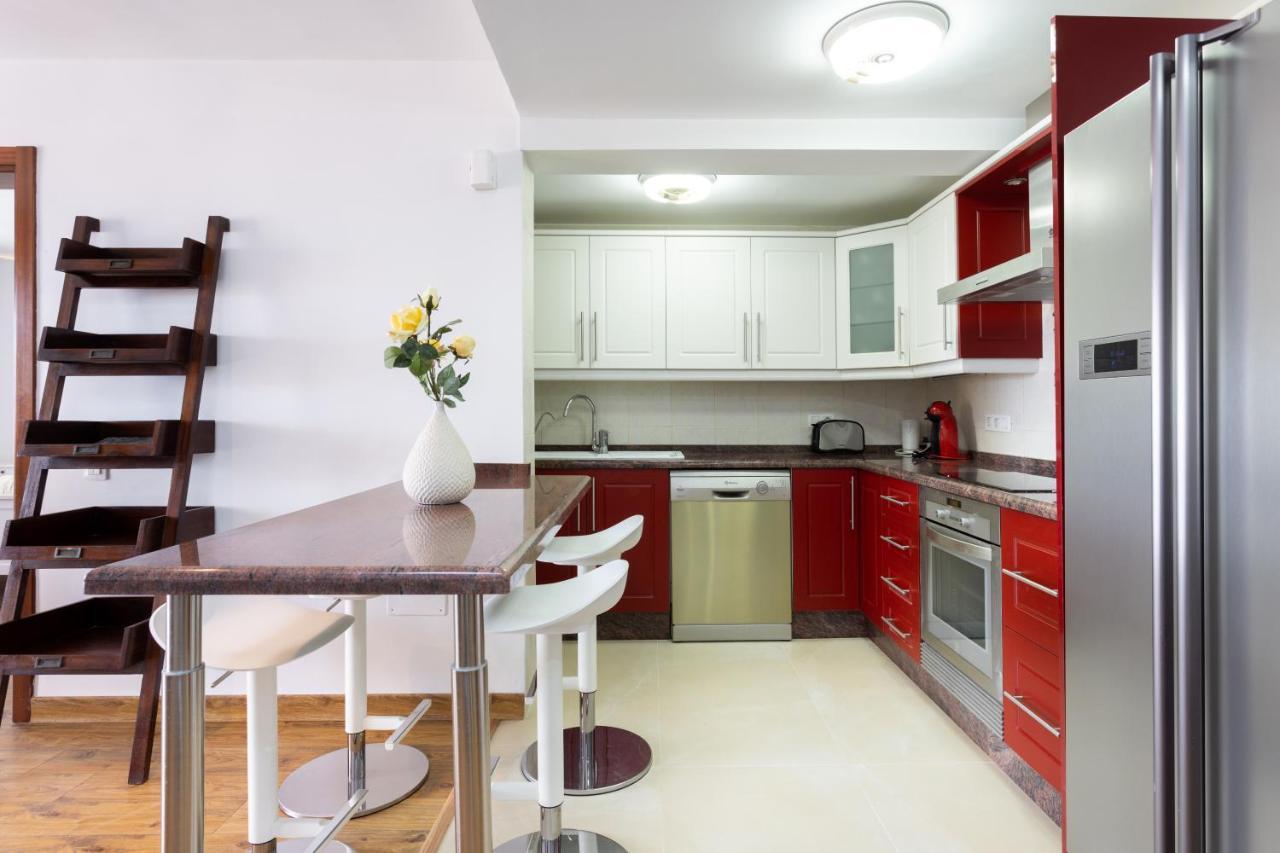 Exclusive Penthouse Playa Vistas 4 Close To The Sea And Beach, Aircondition For A Fee, Wifi, Terrace, Heated Pool