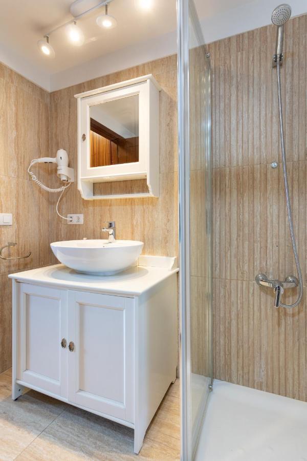 Exclusive Penthouse Playa Vistas 4 Close To The Sea And Beach, Aircondition For A Fee, Wifi, Terrace, Heated Pool Apartamento Playa de las Americas (Tenerife)